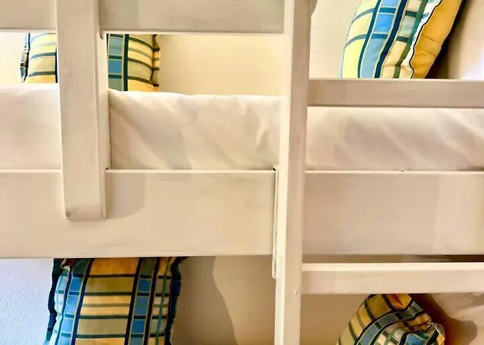 Viva Viva Onda Baleal • Surf&praia A 5 Min A Pé